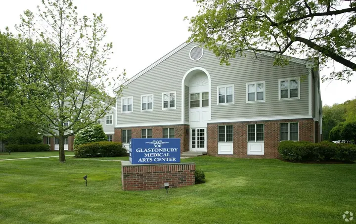 Glastonbury Medical Arts Center, 300 Hebron Avenue, Glastonbury, Connecticut